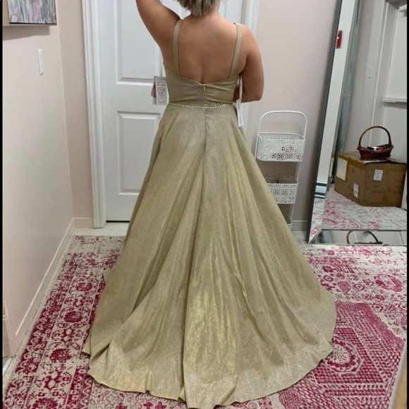 Tiffany Grad Dress - Picture 4 of 4